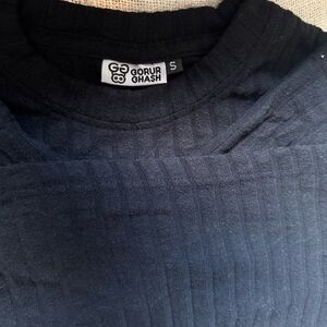Men's Black ribbed shirt
